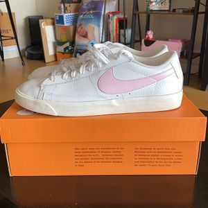 Nike Blazer Low sneakers - white pink foam